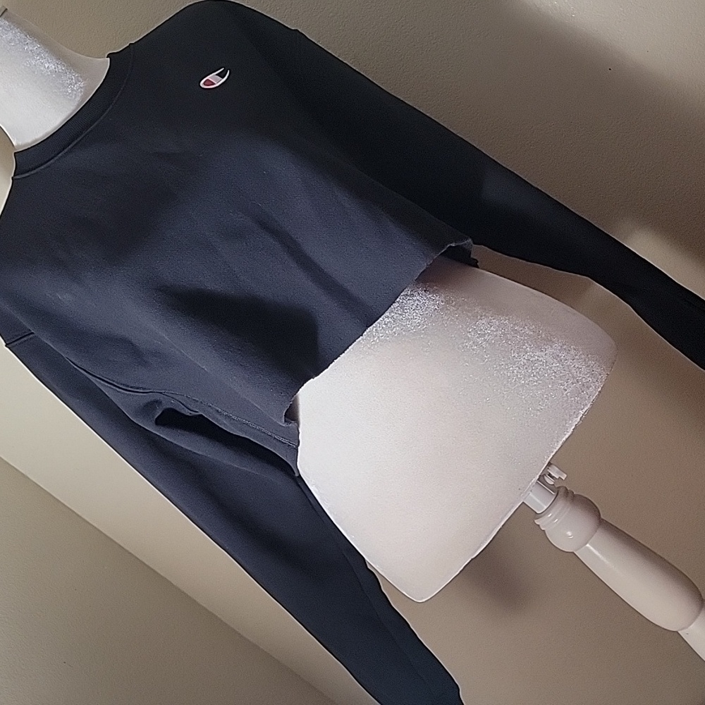 Champion Black Cropped Sweatshirt